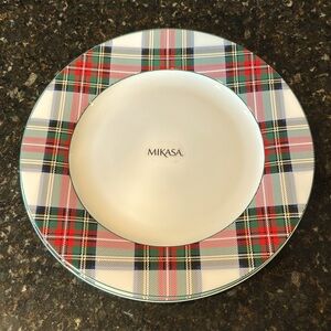 Mikasa Bone China Tartan White Plaid Christmas Dinner Pair of Plates 11” NEW